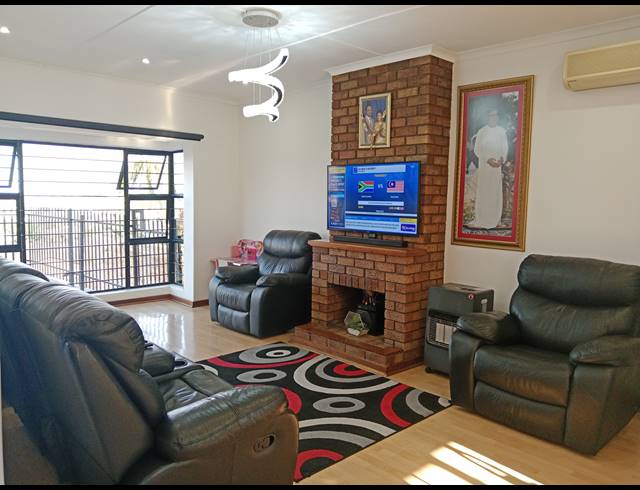 3 BEDROOM FREEHOLD FOR SALE IN BELFORT ESTATE